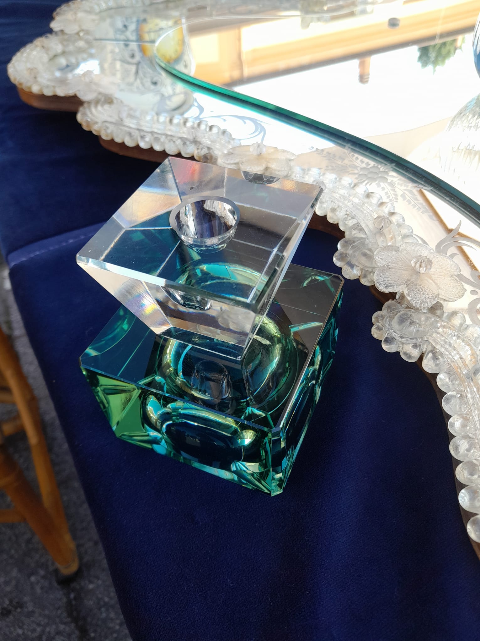 Dettaglio di Posacenere / Centrotavola in cristallo ottico sfaccettato